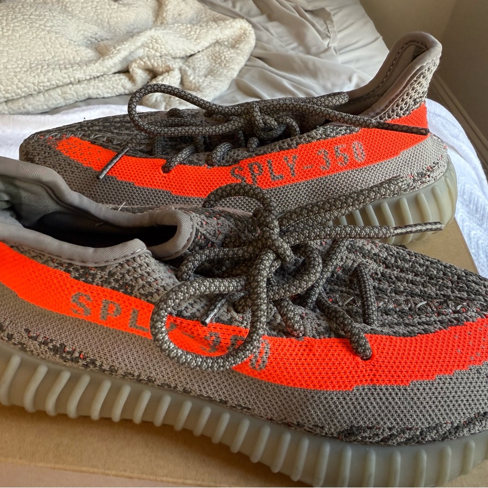 Yeezy Boost 350 V2 (RARE!)